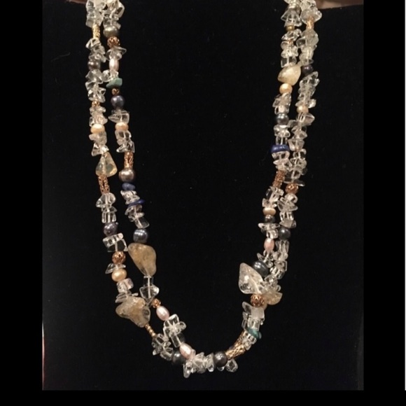 Beautiful Rock Crystal Chip Necklace with pearls, lapis and turquoise chips - Picture 2 of 4